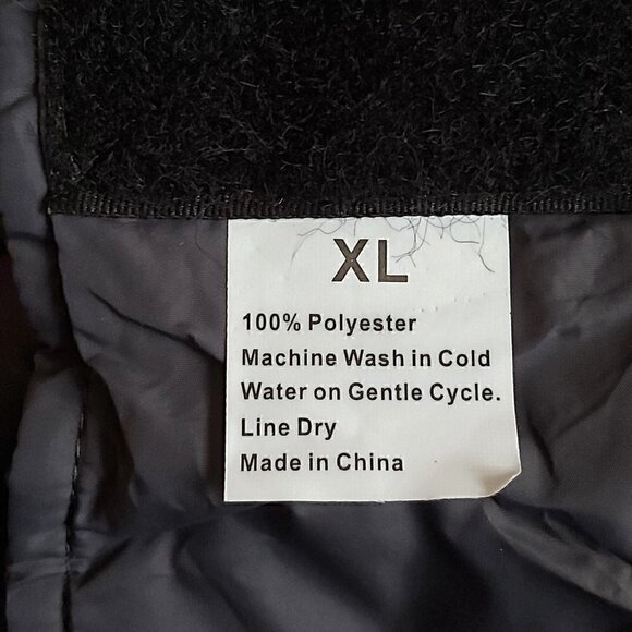 Nwot Gray With Faux Fur Trim 100% Polyester Quilted Winter Dog Coat - Size XL - Picture 5 of 5